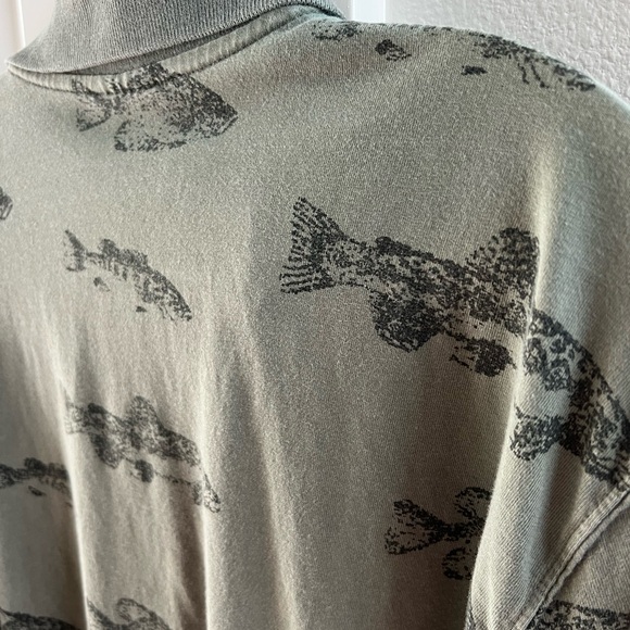 CLEARANCE Men’s Medium Woolrich Olive Green Fish Patterned Collared T-Shirt - Picture 7 of 7